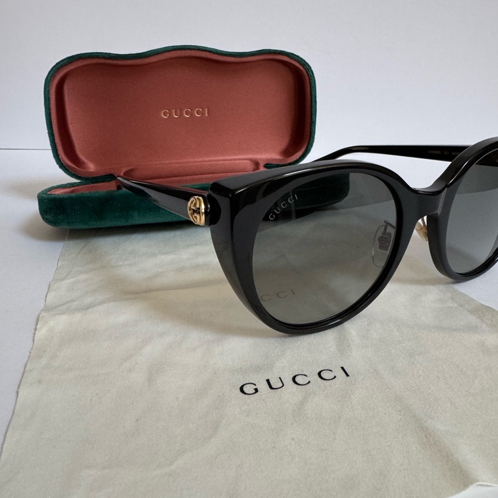Gucci Black Sunglasses